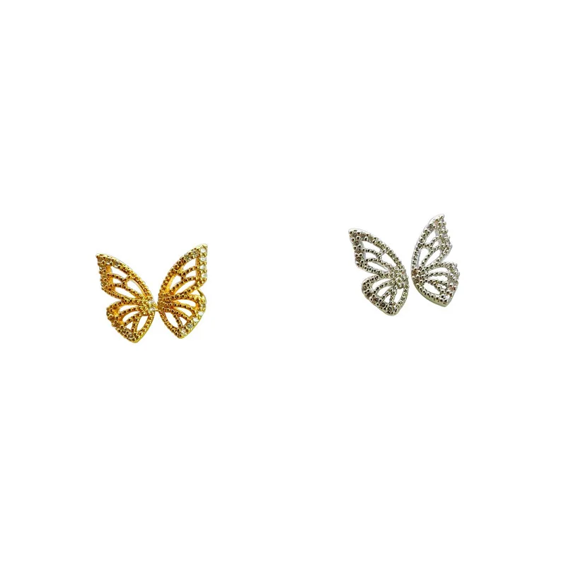 Trendy 18K Gold Iced Out Diamond CZ Stud Butterfly Earrings 925 Silver Needle Brass Zirconia Butterfly Wing Stud Earrings Women
Trendy 18K Gold Iced Out Diamond CZ Stud Butterfly Earrings 925 Silver Needle Brass Zirconia Butterfly Wing Stud Earrings Women