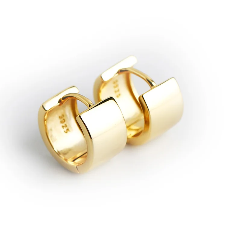 Fashion jewelry 2021 twist 18k gold plated animal zircon earring korea hoop earrings
Fashion jewelry 2021 twist 18k gold plated animal zircon earring korea hoop earrings
