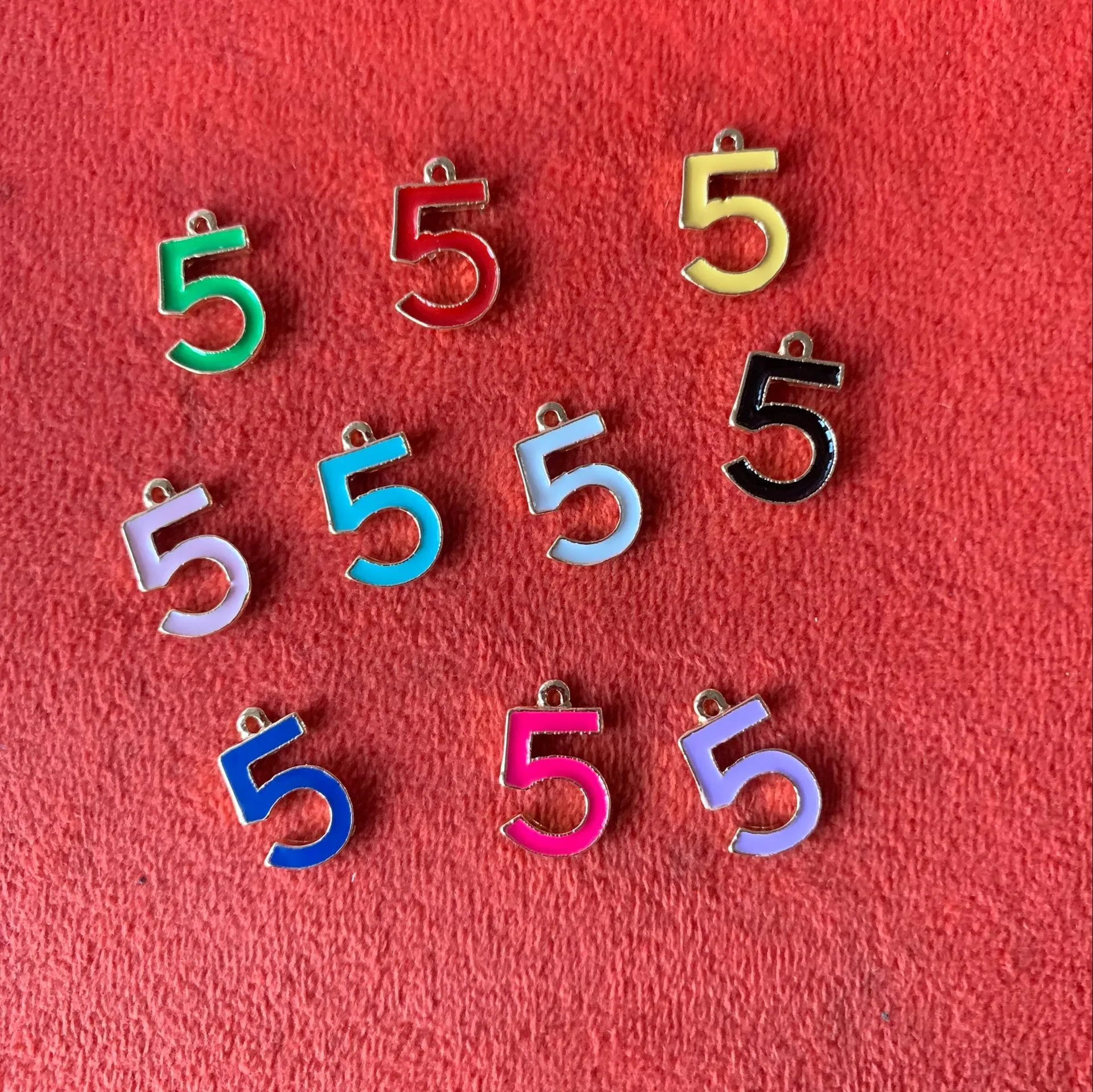 10 color enamel number 5 designer charms for jewerly making DIY metal alloy digital 5 charms custom number charms, Mix color
10 color enamel number 5 designer charms for jewerly making DIY metal alloy digital 5 charms custom number charms, Mix color