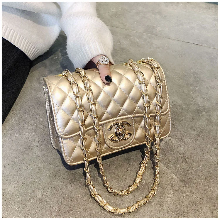 2020 Korean Luxury women's handbag Single Shoulder woman PU caviar leather bag hot-sell diamond lattice lady bag with button, Picture
2020 Korean Luxury women's handbag Single Shoulder woman PU caviar leather bag hot-sell diamond lattice lady bag with button, Picture