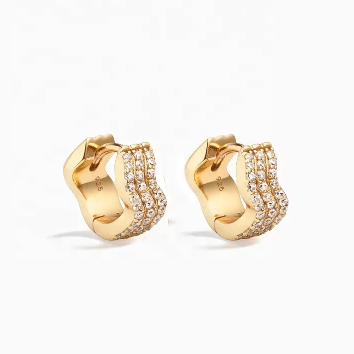 LOZRUNVE Designer Jewelry Fashion Sterling Silver 925 High Quality Pave CZ Stone Wave Hoop Earring
LOZRUNVE Designer Jewelry Fashion Sterling Silver 925 High Quality Pave CZ Stone Wave Hoop Earring