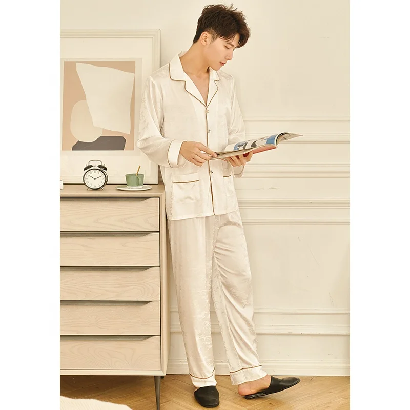 Casual style long-sleeved turn-down collar nightwear pure color jacquard pijamas para hombres
Casual style long-sleeved turn-down collar nightwear pure color jacquard pijamas para hombres