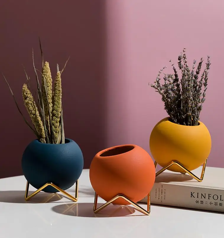 Creative ceramic vase home decor Morandi modern minimalist succulent flower pot green planter iron frame hydroponic ball, Coloful
Creative ceramic vase home decor Morandi modern minimalist succulent flower pot green planter iron frame hydroponic ball, Coloful