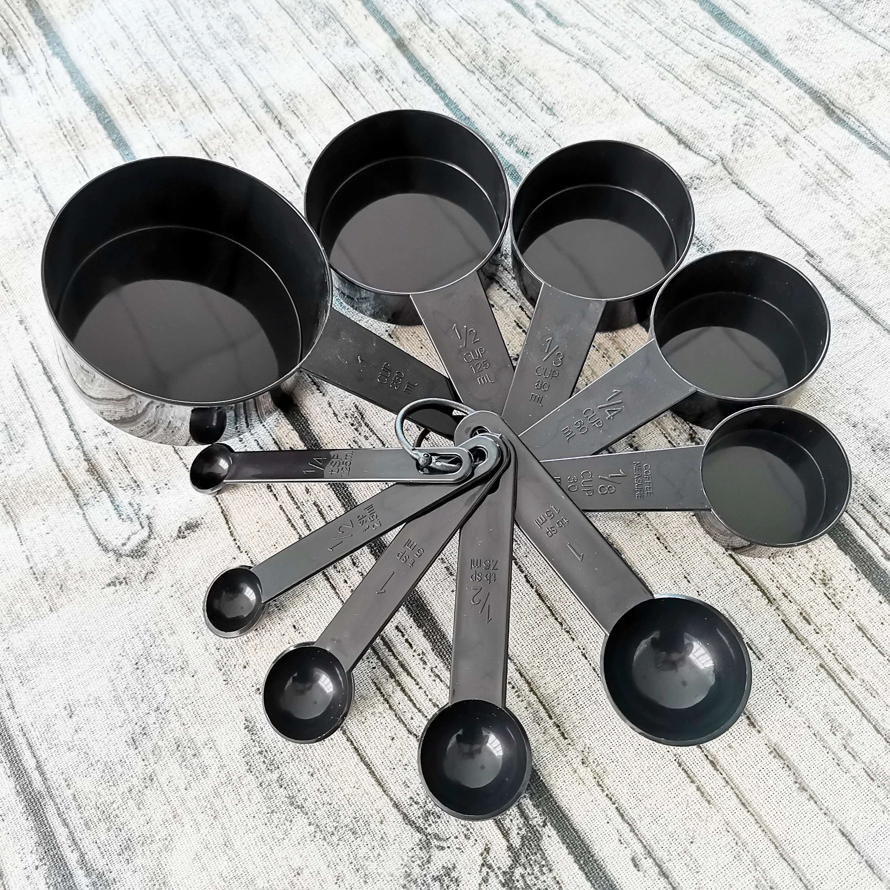 Factory price 10 pieces cooking kitchen digital measuring spoon plastic cup spoons set, Black/grey
Factory price 10 pieces cooking kitchen digital measuring spoon plastic cup spoons set, Black/grey