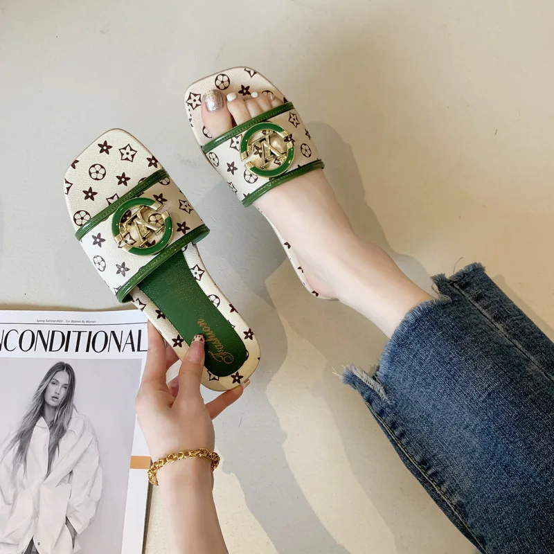 Luxury Women's Slippers New Style Flat Shoes High Quality Designer Sandals Fashion Women's Sandals
Luxury Women's Slippers New Style Flat Shoes High Quality Designer Sandals Fashion Women's Sandals