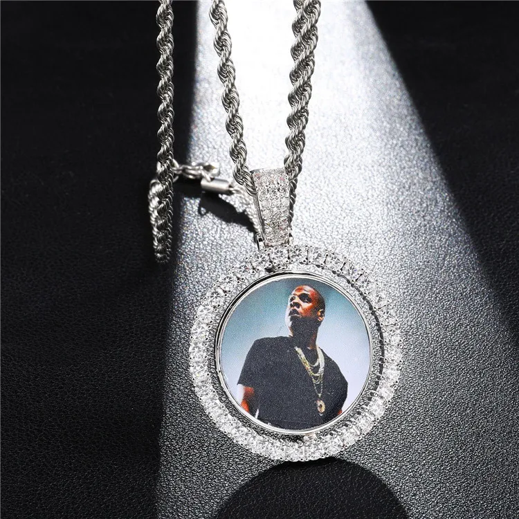 HIPHOP cross-border European and American custom rotating round double-sided photo memory hip hop photo pendant necklace copper, Picture shows
HIPHOP cross-border European and American custom rotating round double-sided photo memory hip hop photo pendant necklace copper, Picture shows