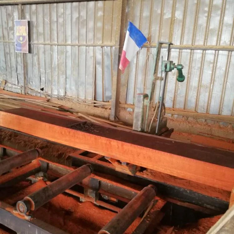 Kwart gezaagd hout in building Padouk hout, Groothandel Padouk Hout, gezaagd hout biedt van toonaangevende hout leverancier