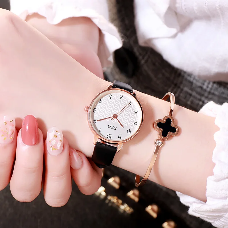wholesale price Lovely cat watch women leather strap quart Analog watches girl gift 
wholesale price Lovely cat watch women leather strap quart Analog watches girl gift