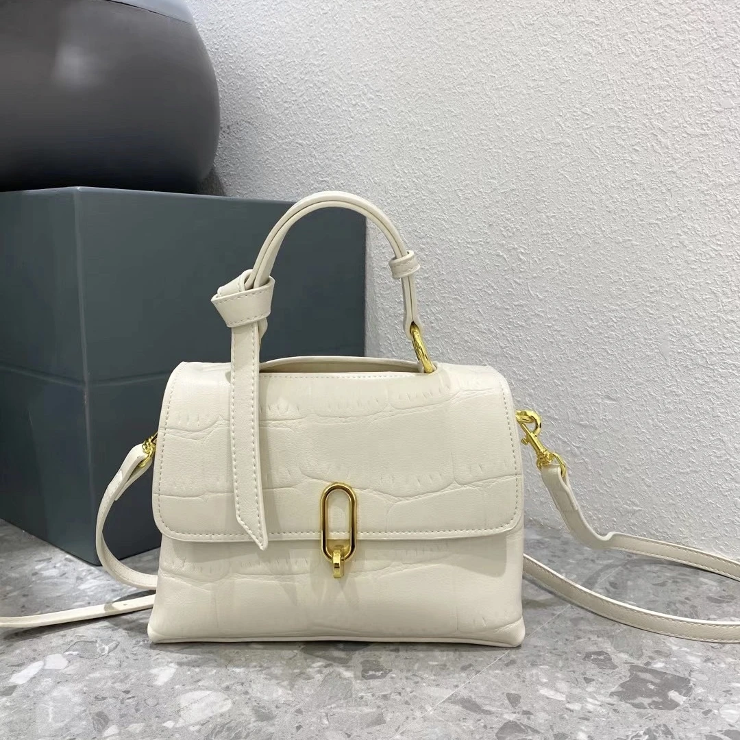 2021 new crocodile pattern high quality PU luxury and comfortable all-match messenger bag ladies bow decoration handbag, 2 colors
2021 new crocodile pattern high quality PU luxury and comfortable all-match messenger bag ladies bow decoration handbag, 2 colors