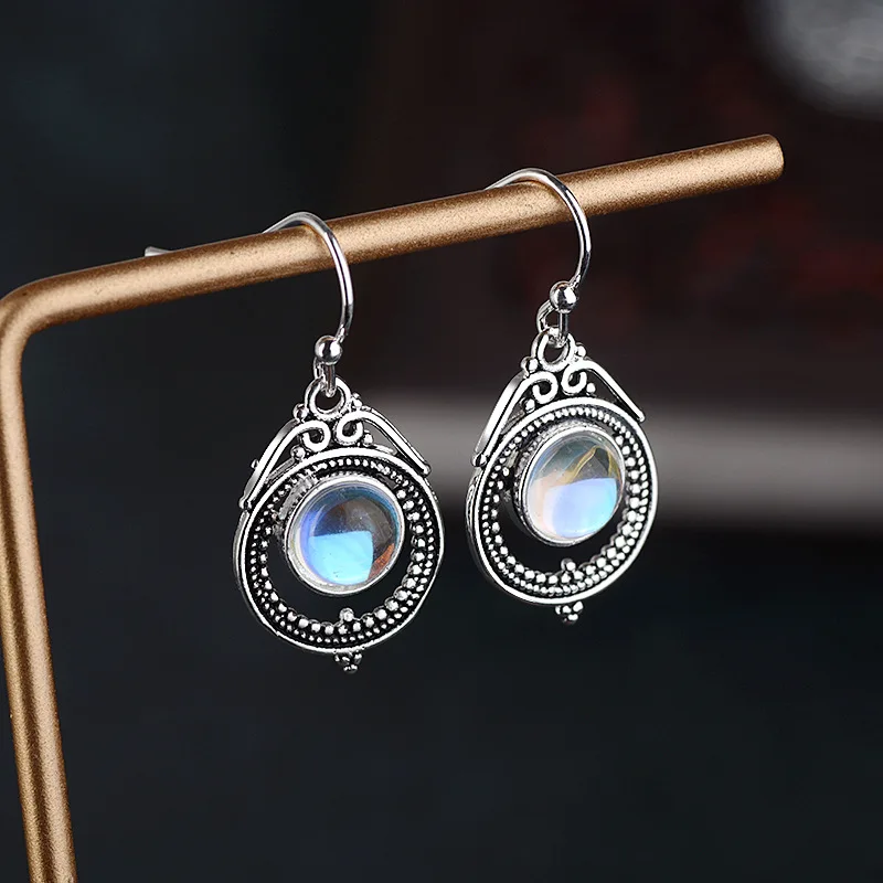 Retro Silver Plated Ear Clip Vintage Mumbai Moonstone Earrings Handmade Dangle Earrings Jewelry
Retro Silver Plated Ear Clip Vintage Mumbai Moonstone Earrings Handmade Dangle Earrings Jewelry