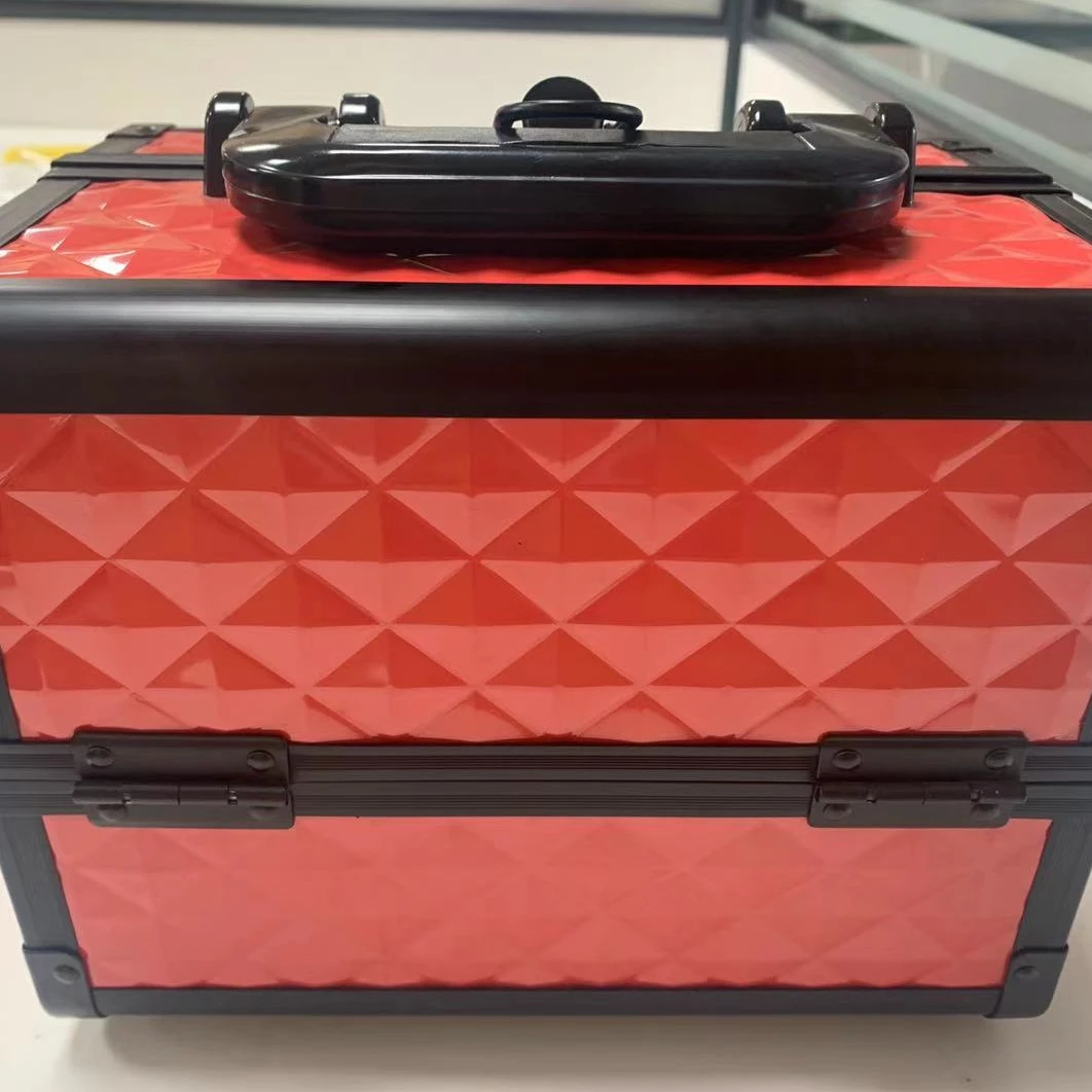 Travel Pink Aluminum Makeup Case With Mirror Cases Train Professional Fashion Design Portable Make Up Briefcase Metal, Black/pink
Travel Pink Aluminum Makeup Case With Mirror Cases Train Professional Fashion Design Portable Make Up Briefcase Metal, Black/pink