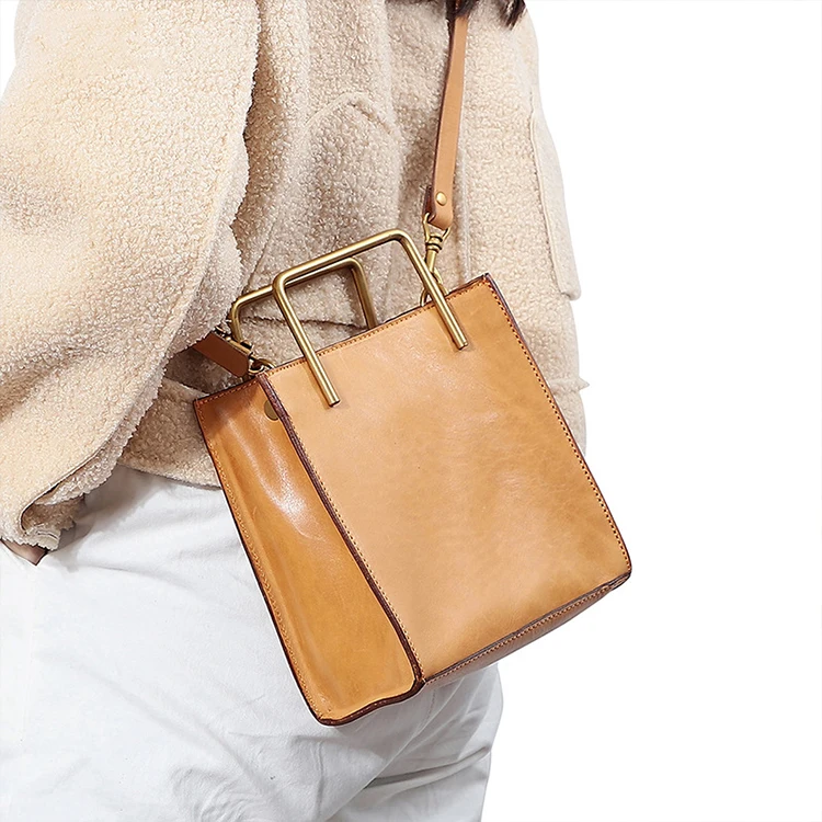 Genuine leather Shoulder Bags Cross Body Messenger Bag for Women luxury handbag Customized tote handbags
Genuine leather Shoulder Bags Cross Body Messenger Bag for Women luxury handbag Customized tote handbags