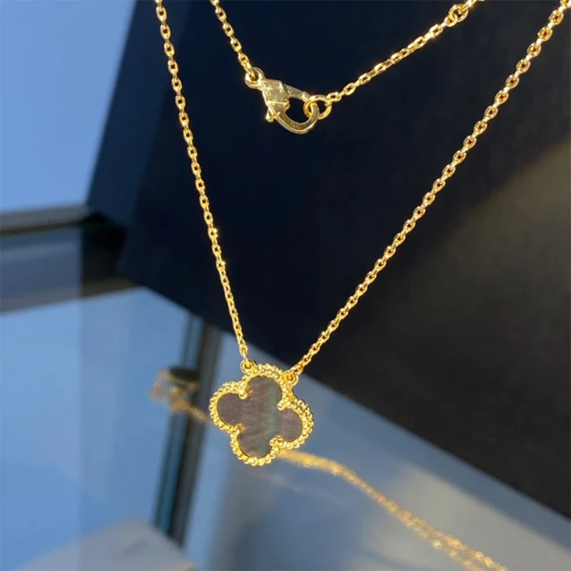 Fashion Designer Brand Jewelry Luxury 316L Stainless Steel Charm Brand Clover Necklace For Women
Fashion Designer Brand Jewelry Luxury 316L Stainless Steel Charm Brand Clover Necklace For Women