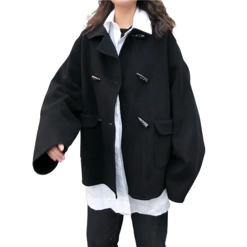 Korean Version of Loose Short Thick Woolen Coat Women's Autumn and Winter Small Horn Button Woolen Coat
Korean Version of Loose Short Thick Woolen Coat Women's Autumn and Winter Small Horn Button Woolen Coat