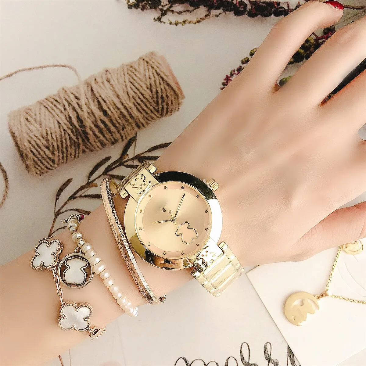 2021 men watch best brand watches luxury mens wristwatch quartz jewelry wristwatches manufacturers, Customized colors
2021 men watch best brand watches luxury mens wristwatch quartz jewelry wristwatches manufacturers, Customized colors