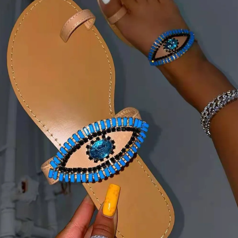 Ladies summer New fashion Flat Slipper crystal Jelly sandals outdoor Rhinestones flip flops ladies shoes and women's sandals, Black,brown,white
Ladies summer New fashion Flat Slipper crystal Jelly sandals outdoor Rhinestones flip flops ladies shoes and women's sandals, Black,brown,white