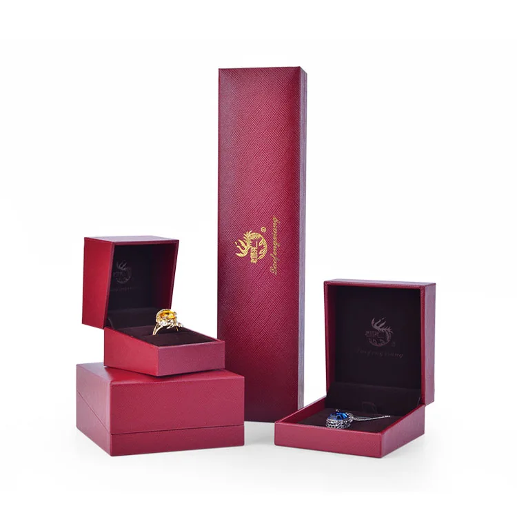 2020 Wonderful and cheaper jewelry packing luxury jewelry box red jewelry box with logo
2020 Wonderful and cheaper jewelry packing luxury jewelry box red jewelry box with logo