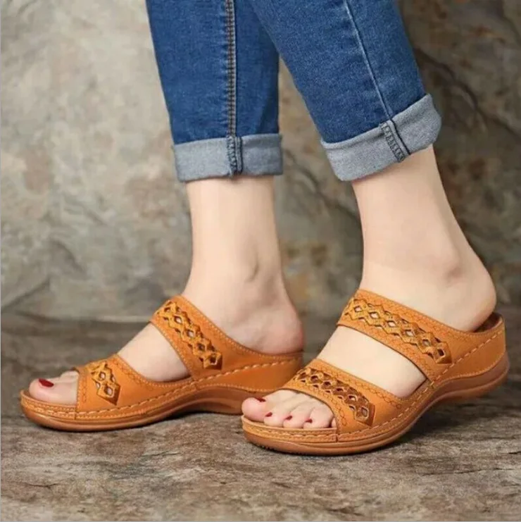 2020 Elegant Hotel Flat Lady Slippers 35-43 Size Summer PU Flip Flops Non-slip Women Slippers, Green,orange,red,blue
2020 Elegant Hotel Flat Lady Slippers 35-43 Size Summer PU Flip Flops Non-slip Women Slippers, Green,orange,red,blue
