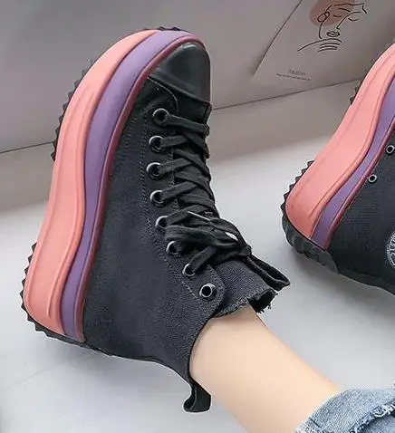 2021Explosive high-top quality female students fashion casual sports shoes women's platform heightened canvas sneakers shoes
2021Explosive high-top quality female students fashion casual sports shoes women's platform heightened canvas sneakers shoes