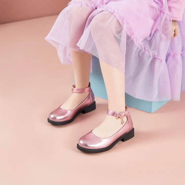 Spring new low-heeled small leather shoes children princess shoes zipper pendant fashion European and American wholesale, Gold,sliver,pink
Spring new low-heeled small leather shoes children princess shoes zipper pendant fashion European and American wholesale, Gold,sliver,pink