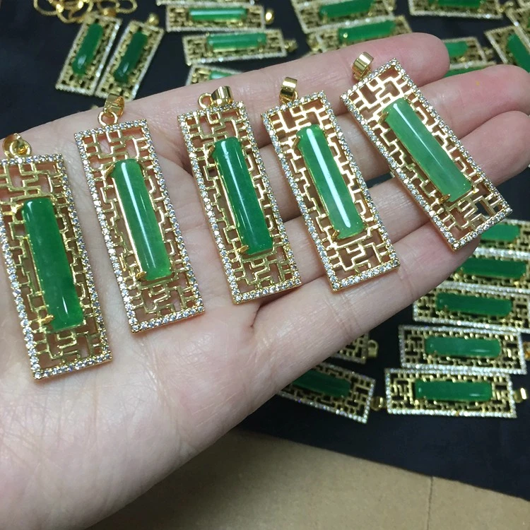 Jialin wholesale Custom Luxury Unisex Hiphop Diamond Jewelry Green Jade Necklace 18k Gold Plated
Jialin wholesale Custom Luxury Unisex Hiphop Diamond Jewelry Green Jade Necklace 18k Gold Plated