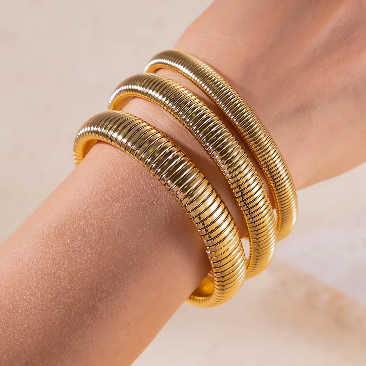 Hip Hop Cuban Bracelet 18k Gold Stainless Steel Bangle Bracelet Stretchable Elastic Bracelets
Hip Hop Cuban Bracelet 18k Gold Stainless Steel Bangle Bracelet Stretchable Elastic Bracelets