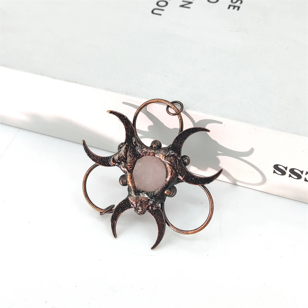 2023 New Designs Jewelry Natural Gemstone Cabs Pendant Pink Quartz Soldered Rose Quartz Charm Moon Pendant for Necklace Making
2023 New Designs Jewelry Natural Gemstone Cabs Pendant Pink Quartz Soldered Rose Quartz Charm Moon Pendant for Necklace Making
