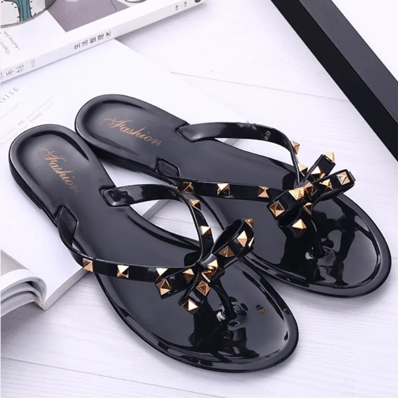 Fashion Summer Jelly Beach Ladies Customized Outdoor PVC Rivet Women's Slippers Shoes Wholesale Slippers and Sandals Flip Flops
Fashion Summer Jelly Beach Ladies Customized Outdoor PVC Rivet Women's Slippers Shoes Wholesale Slippers and Sandals Flip Flops