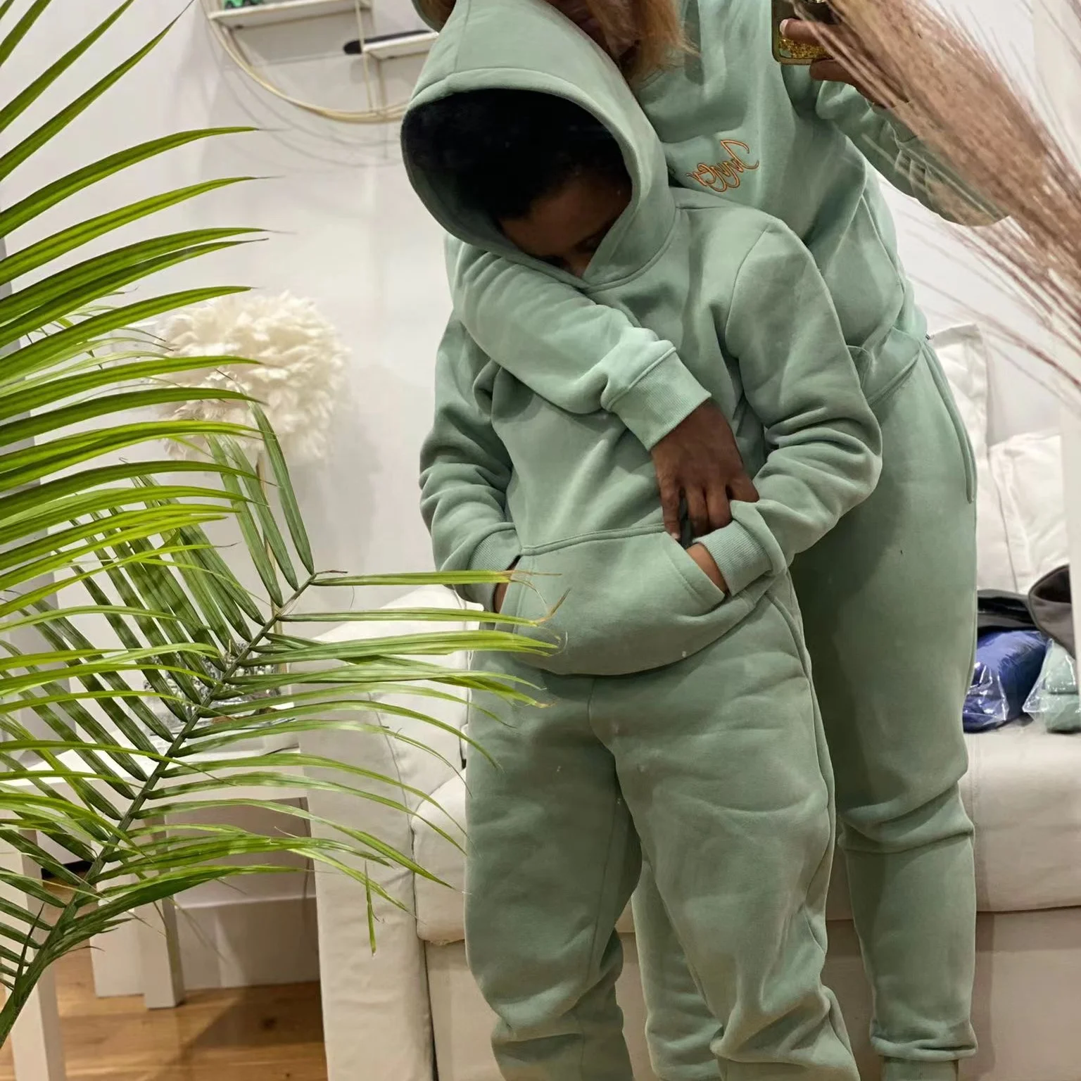 Custom child sweatshirts hoodie sets children's clothes thick cotton outdoor boys girls hoodies&sweatshirts children hoodie, Customized color
Custom child sweatshirts hoodie sets children's clothes thick cotton outdoor boys girls hoodies&sweatshirts children hoodie, Customized color