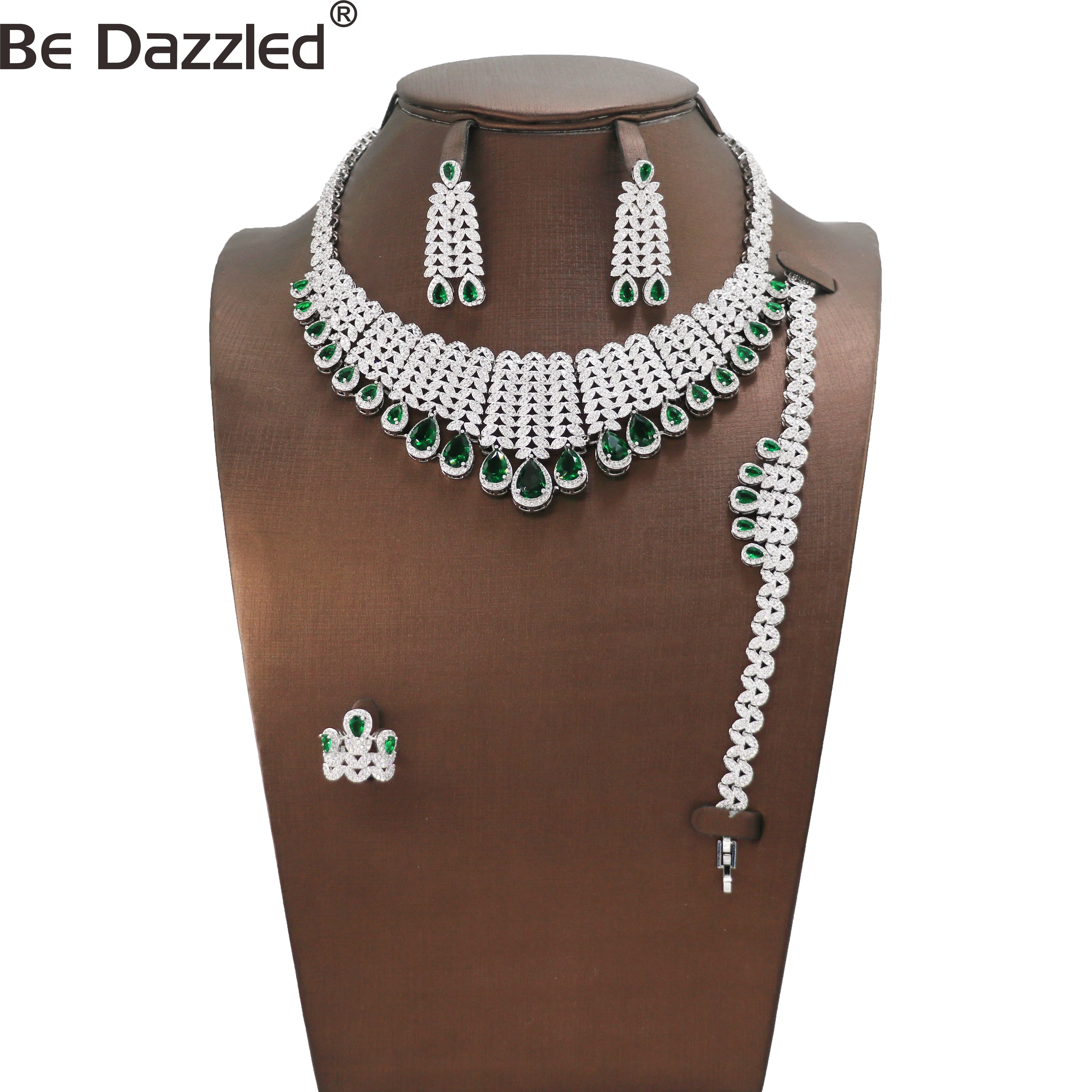Elegant Bridal Cluster Layer Necklace Earrings Set Luxury Designer Green Zircon Dangle Wedding Party Women Costume Jewelry
Elegant Bridal Cluster Layer Necklace Earrings Set Luxury Designer Green Zircon Dangle Wedding Party Women Costume Jewelry