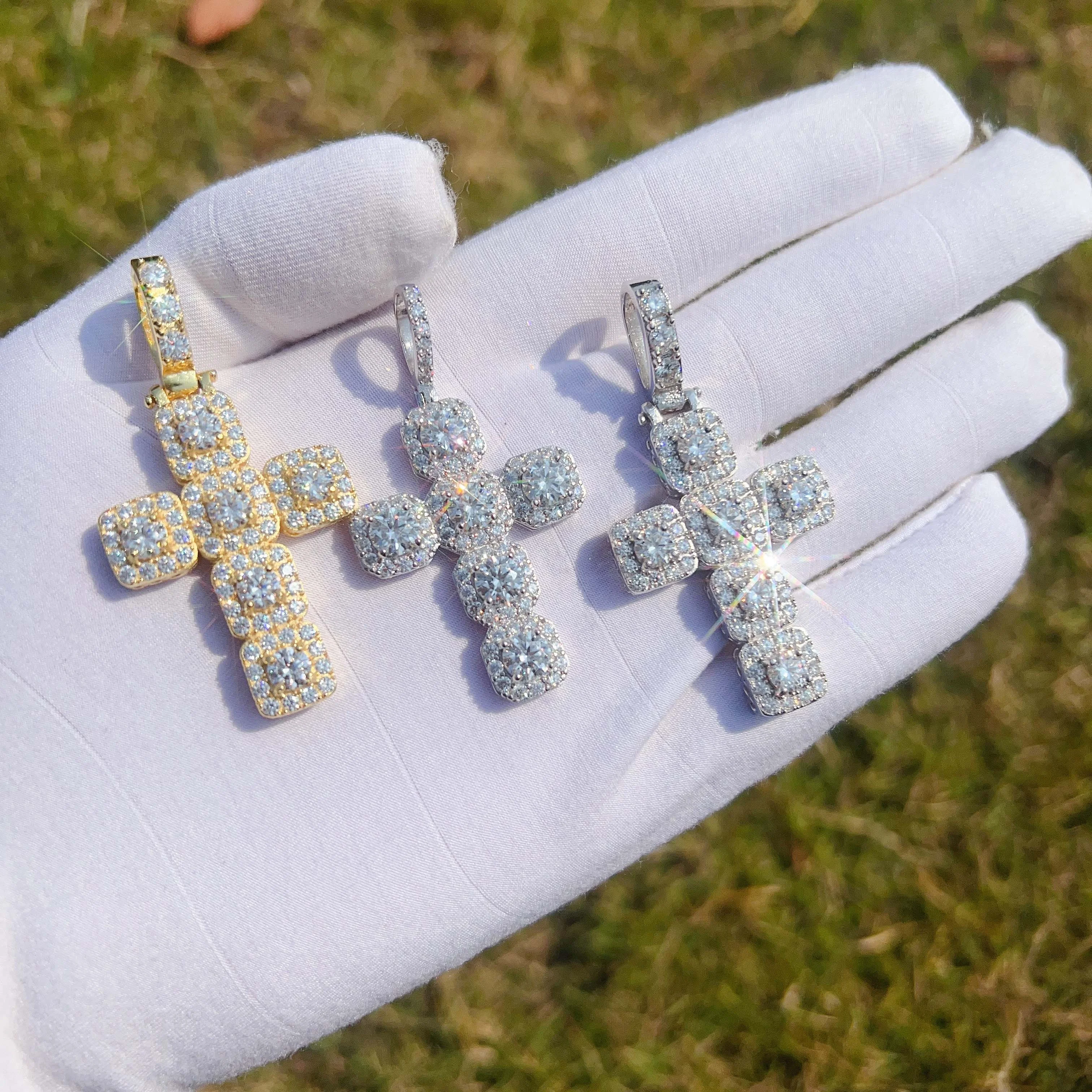 Pass Diamond Tester Small Pendant Sterling Silver S925 VVS Moissanite Diamond Iced Out Hip Hop Jewelry Pendant
Pass Diamond Tester Small Pendant Sterling Silver S925 VVS Moissanite Diamond Iced Out Hip Hop Jewelry Pendant