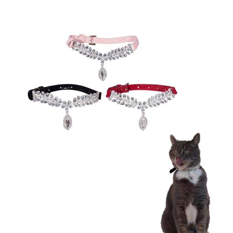 Wholesale Luxury Bling Crystal Pets Designer Dog Cat Collar Soft Suede Leather Dog Necklace, Red, pink, black
Wholesale Luxury Bling Crystal Pets Designer Dog Cat Collar Soft Suede Leather Dog Necklace, Red, pink, black