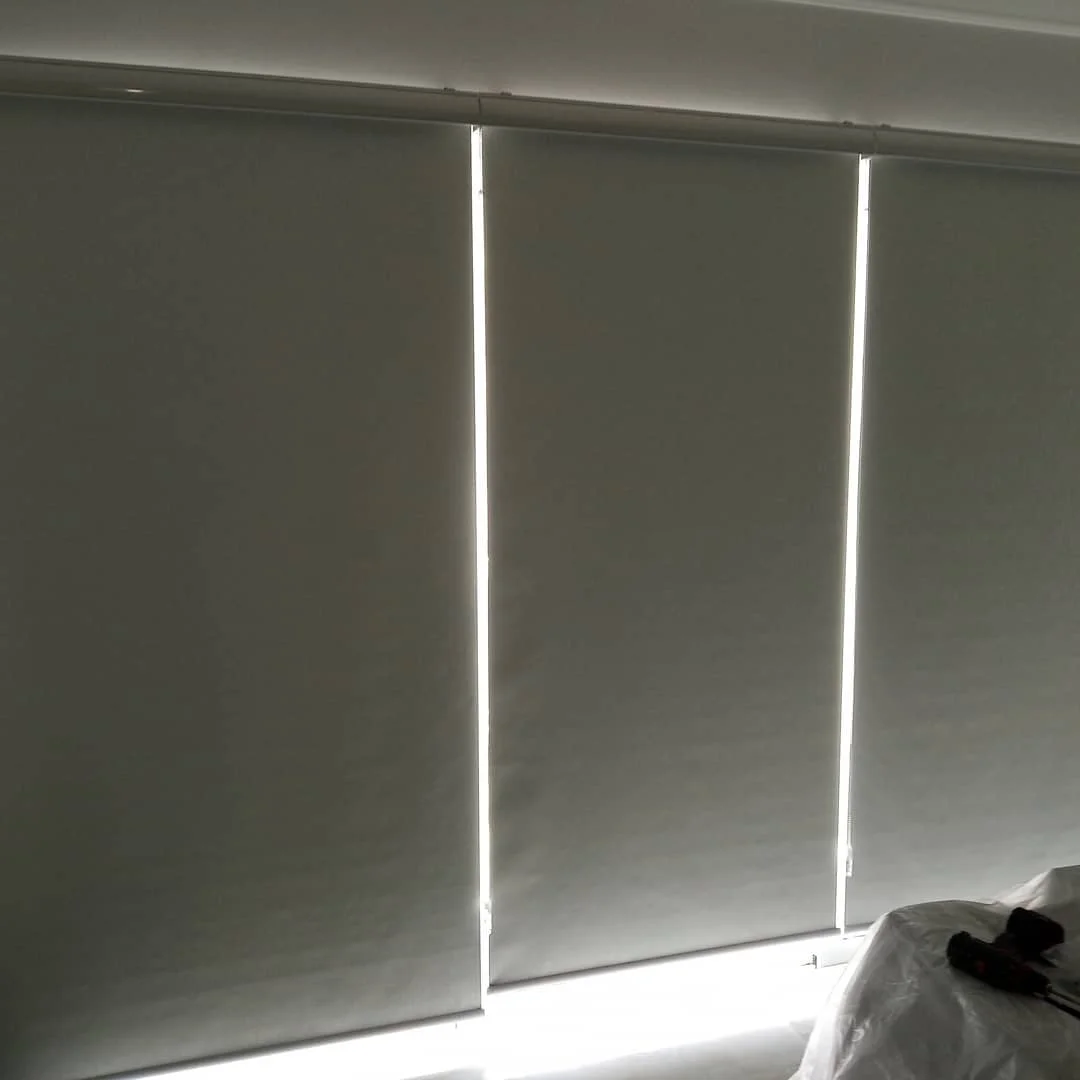 office sunscreen fabric customized manual roller blinds for window, Customized color
office sunscreen fabric customized manual roller blinds for window, Customized color