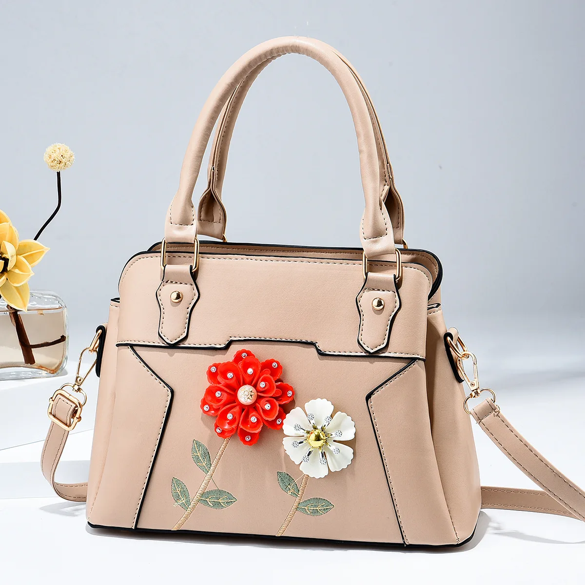 2022 Women Floral PU Faux Leather Big Hand bags Casual Brand Fashion Designer Ladies Bag Shoulder White Female Handbags
2022 Women Floral PU Faux Leather Big Hand bags Casual Brand Fashion Designer Ladies Bag Shoulder White Female Handbags