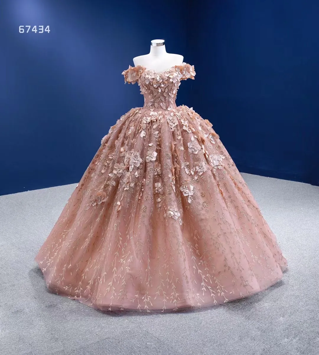 MAE0010 Hot Sale Luxury Off Shoulder Evening Gown 3D Floral Flowers Lace Party Evening Dress Ball Gown
MAE0010 Hot Sale Luxury Off Shoulder Evening Gown 3D Floral Flowers Lace Party Evening Dress Ball Gown