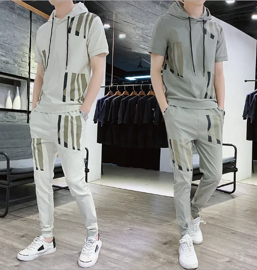 Wholesale Customized Fitness Sports Men Jogging Suit High Quality Men's Short Sleeves Jogging Suits, Customized color 
Wholesale Customized Fitness Sports Men Jogging Suit High Quality Men's Short Sleeves Jogging Suits, Customized color