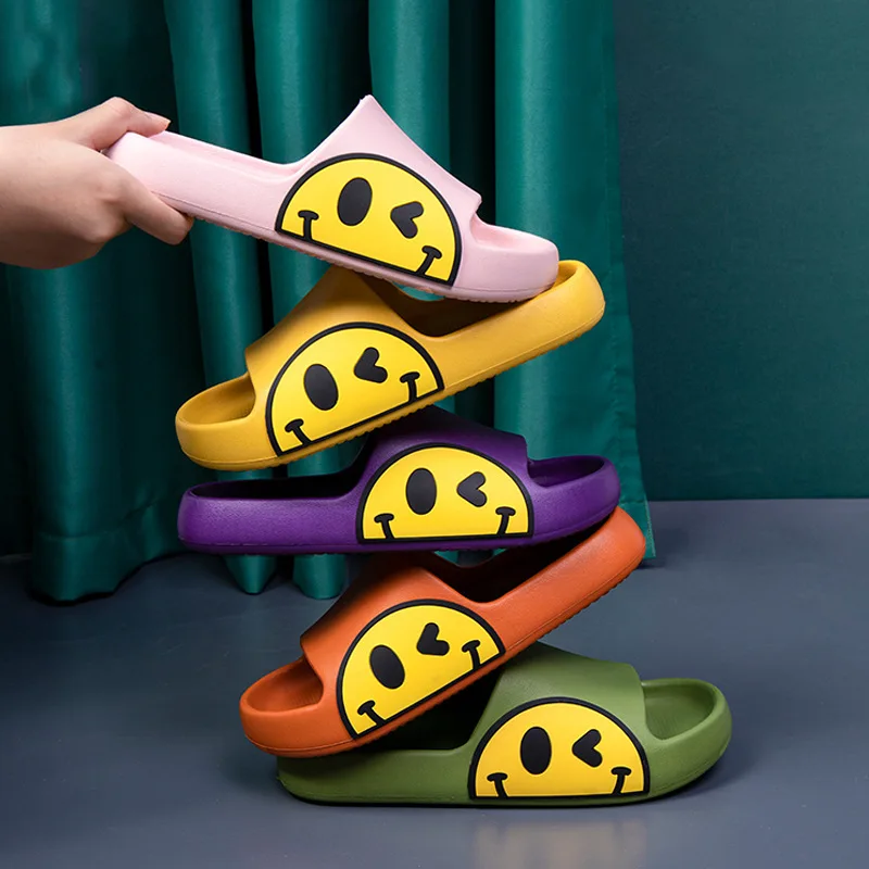 2022 Hot Sale EVA rubber Fashionable Soft Comfortable Happy Face Smiley face Home slippers for women Lady summer
2022 Hot Sale EVA rubber Fashionable Soft Comfortable Happy Face Smiley face Home slippers for women Lady summer