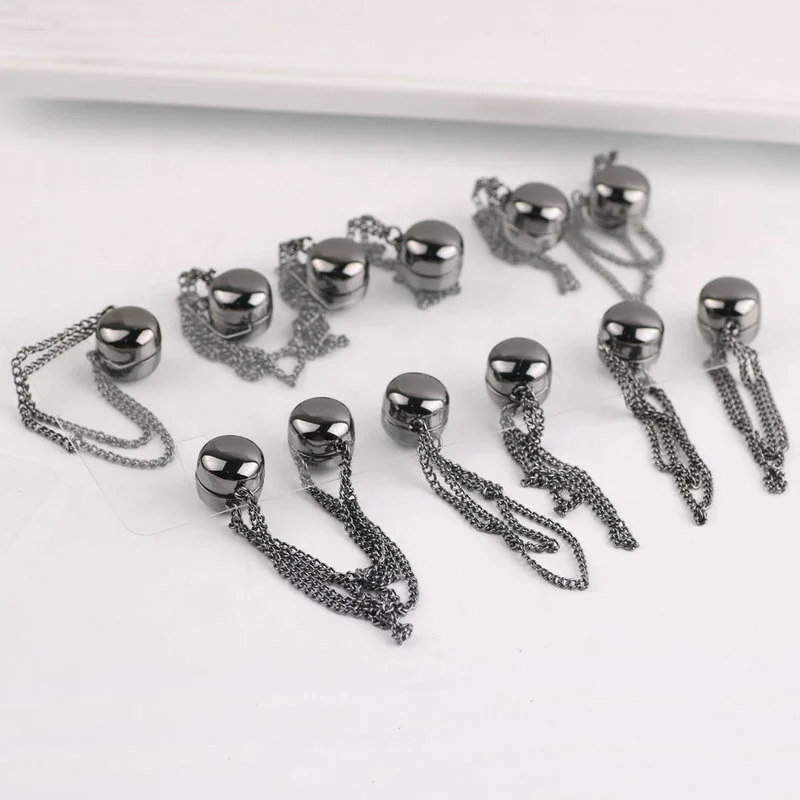 2021 new magnet buckle female Muslim brooch fixed buckle anti-glare buckle creative chain brooch jewelry
2021 new magnet buckle female Muslim brooch fixed buckle anti-glare buckle creative chain brooch jewelry