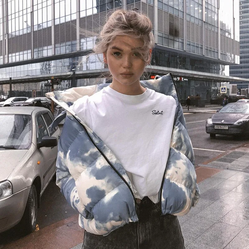 Yingchao Wholesale Trendy 2020 New Winter Casual Loose Thicken Short Style Stand Collar Hood Tie Dye Women Down Coat
Yingchao Wholesale Trendy 2020 New Winter Casual Loose Thicken Short Style Stand Collar Hood Tie Dye Women Down Coat