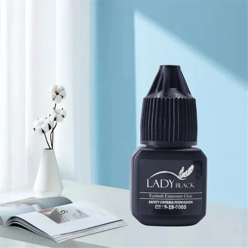 Korean original waterproof fast dry strong eyelash extension adhesive low sensitive lady black eyelash extension glue 
Korean original waterproof fast dry strong eyelash extension adhesive low sensitive lady black eyelash extension glue