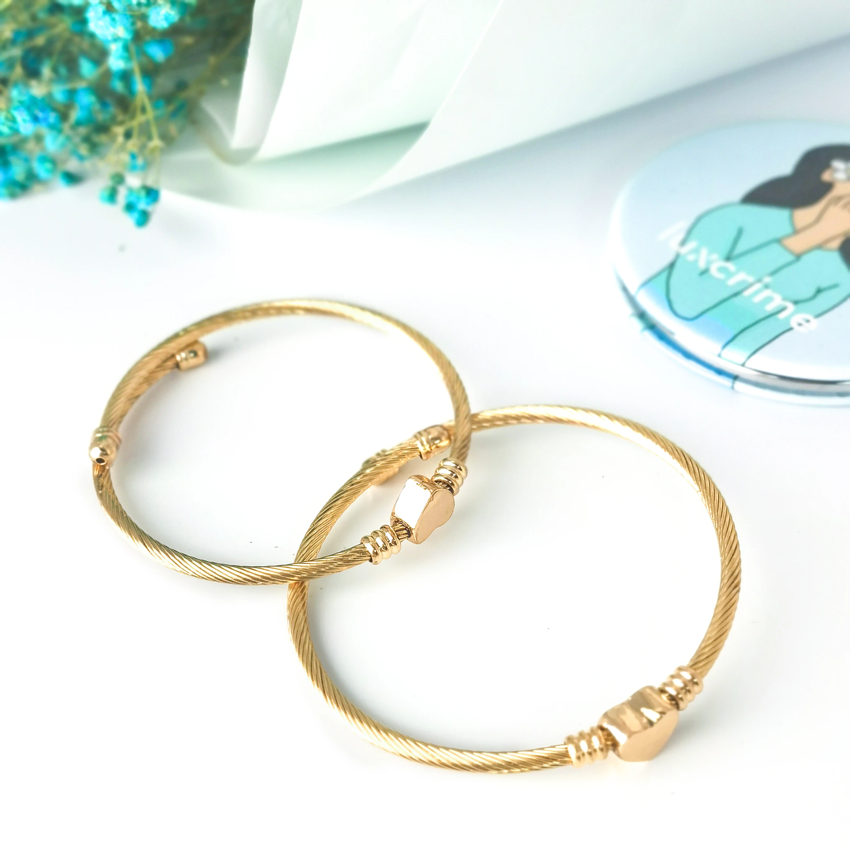 Three Colors Stainless Steel Heart Shape Jewelry Popular Women Gift Bangle, Silver,gold or custom
Three Colors Stainless Steel Heart Shape Jewelry Popular Women Gift Bangle, Silver,gold or custom