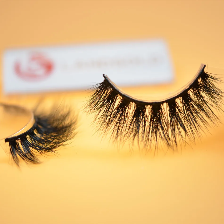 Athena seria Customized OEM Real mink fur lashes natural makeup 25 mm mink eyelashes vendor
Athena seria Customized OEM Real mink fur lashes natural makeup 25 mm mink eyelashes vendor