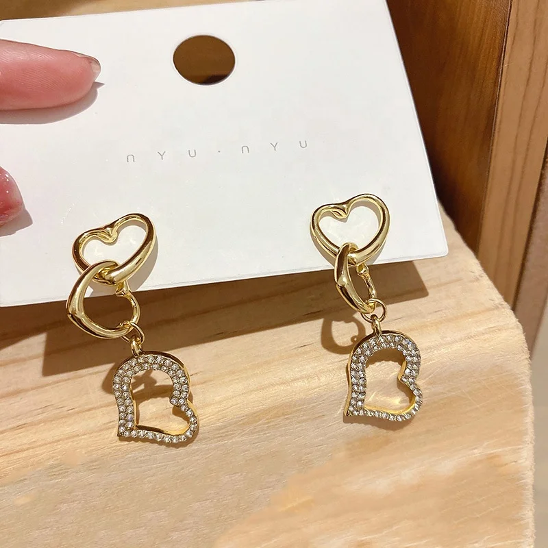 New Shining Rhinestone Hollow Heart Trendy Drop Earrings For Women Fashion Party Ear Accessories, Picture shows
New Shining Rhinestone Hollow Heart Trendy Drop Earrings For Women Fashion Party Ear Accessories, Picture shows