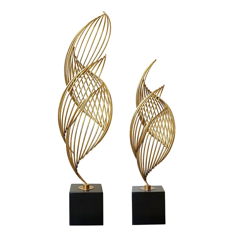 Creative ornaments metal works of art light luxury furnishings indoor decoration, Gold+black
Creative ornaments metal works of art light luxury furnishings indoor decoration, Gold+black