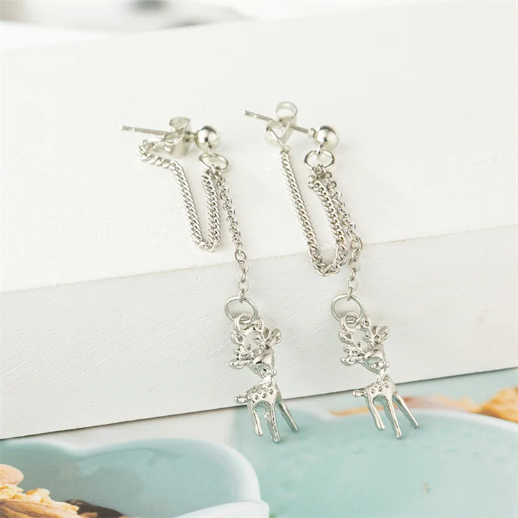 S925 Silver Design Winter Christmas Gift Fawn Pendant Long Female Earrings European And American Popular Earrings
S925 Silver Design Winter Christmas Gift Fawn Pendant Long Female Earrings European And American Popular Earrings