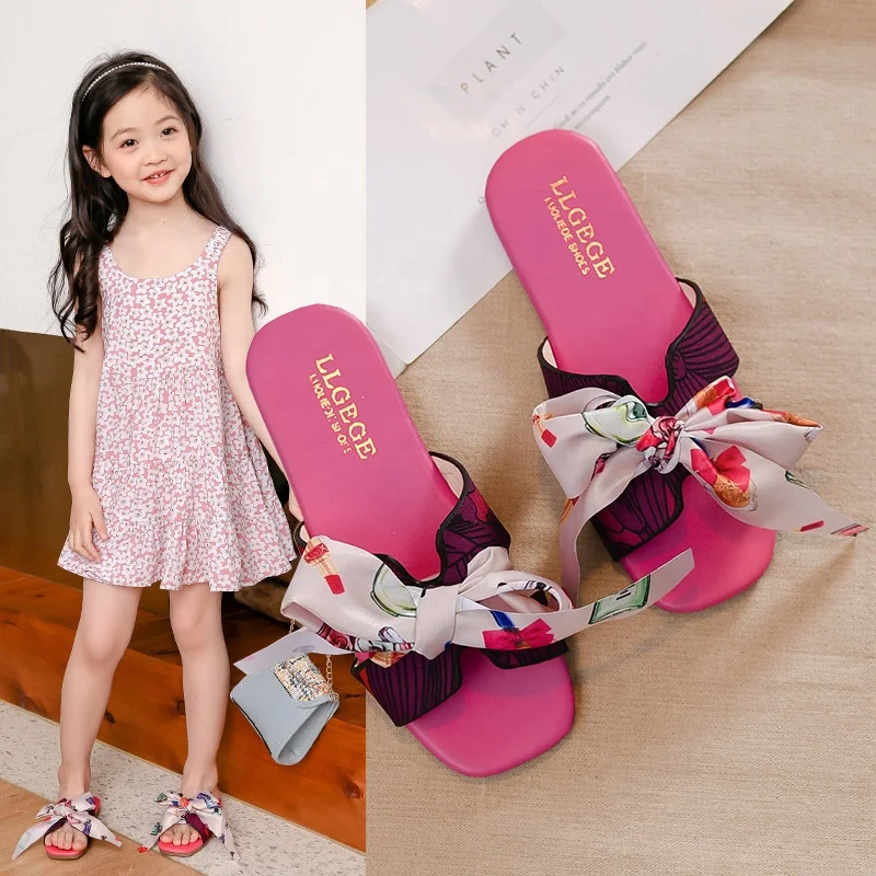 children's slippers summer new girls wild casual shoes Korean outdoor student shoes bow sandals, As picture
children's slippers summer new girls wild casual shoes Korean outdoor student shoes bow sandals, As picture