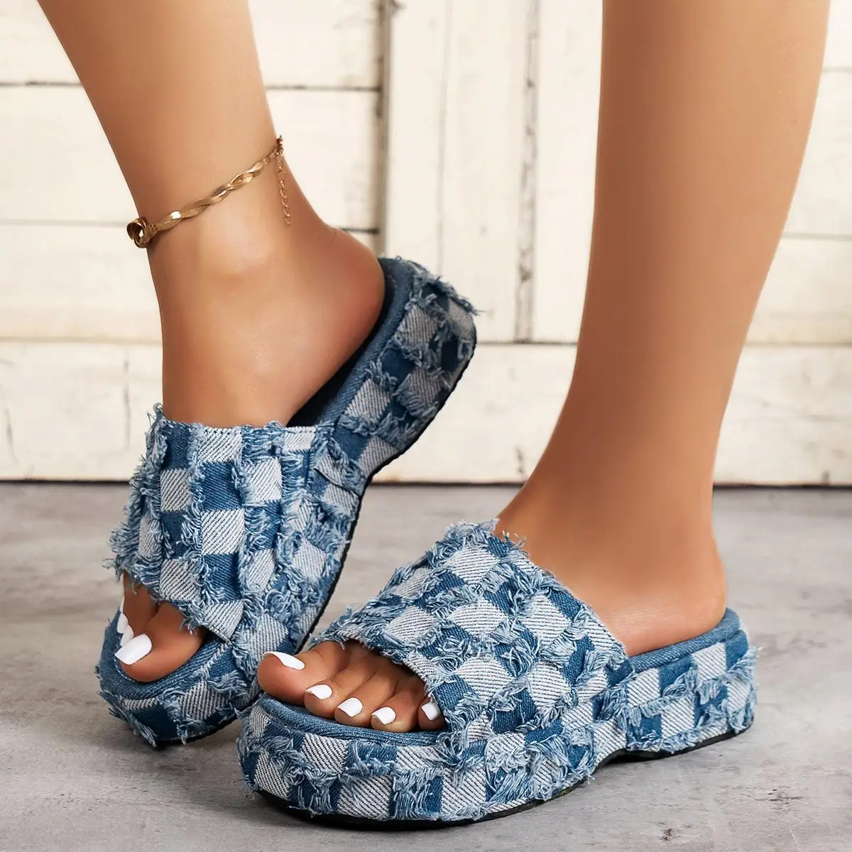 Large Size Outdoor Slippers For Women Summer Canvas Fashion Slippers Wholesale Hot Sale Platform Slippers 2023
Large Size Outdoor Slippers For Women Summer Canvas Fashion Slippers Wholesale Hot Sale Platform Slippers 2023