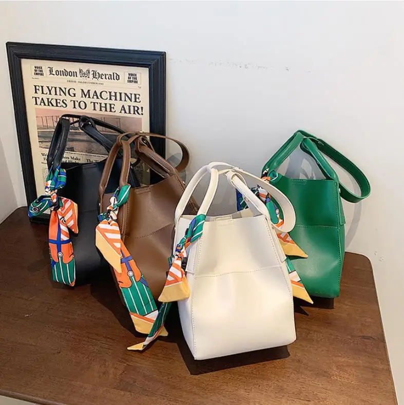 Bucket Bag Large Capacity Hobo Crossbody Shoulder Bag Trendy Tote Handbag with Front Pocket
Bucket Bag Large Capacity Hobo Crossbody Shoulder Bag Trendy Tote Handbag with Front Pocket