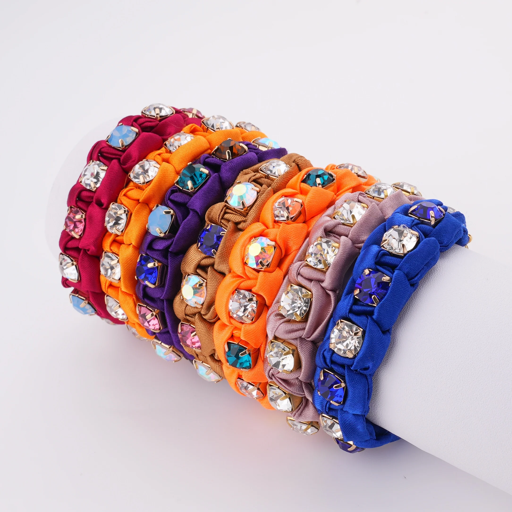 DIY Custom Handmade Boho Jewelry Bling Round Crystal Brass Chain Colorful Cloth Fabric Bracelets
DIY Custom Handmade Boho Jewelry Bling Round Crystal Brass Chain Colorful Cloth Fabric Bracelets