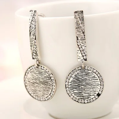 Fashion 24mm Round Pendant Earrings Coins White Crystal Christmas Woman Gift Fashion Jewelry Rhinestone Pendientes Earrings
Fashion 24mm Round Pendant Earrings Coins White Crystal Christmas Woman Gift Fashion Jewelry Rhinestone Pendientes Earrings